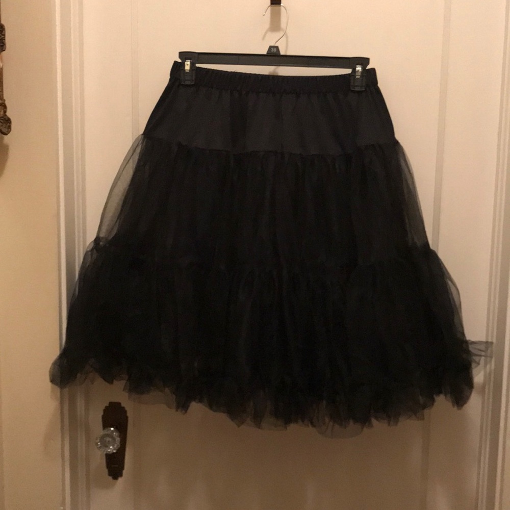 Black Crinoline Size XL
